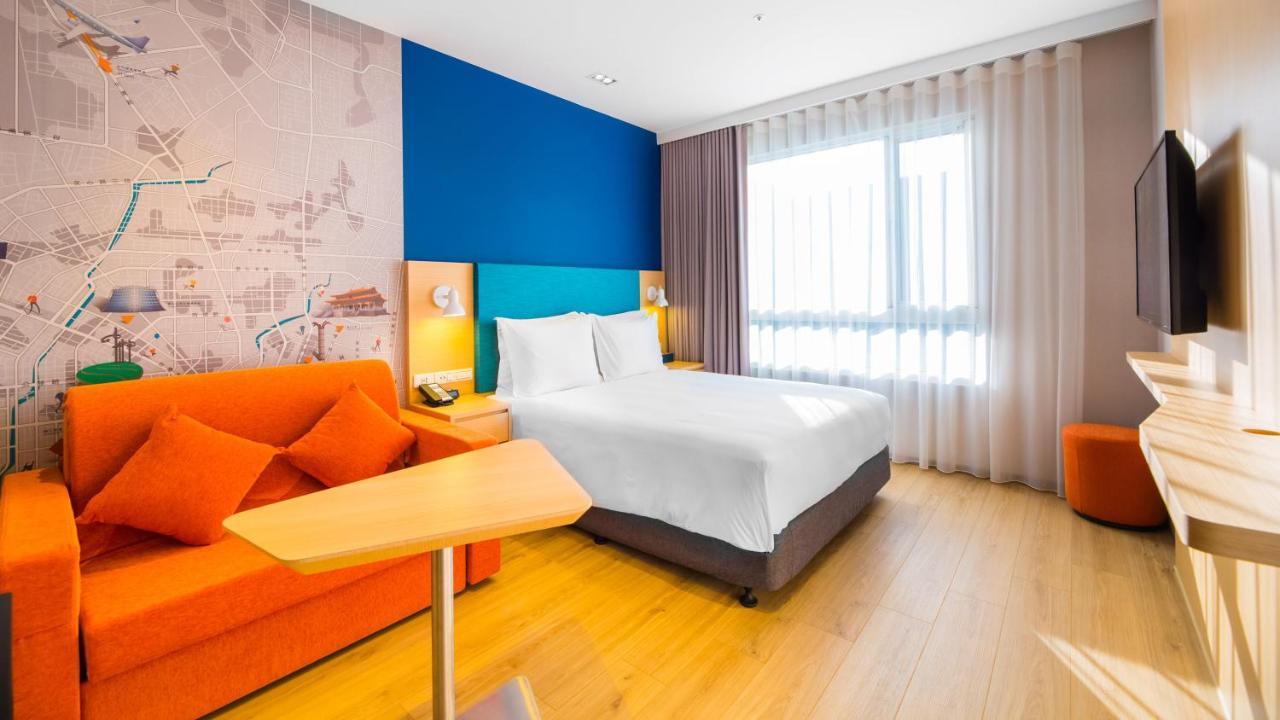 Holiday Inn Express Taichung Fengchia By Ihg Extérieur photo