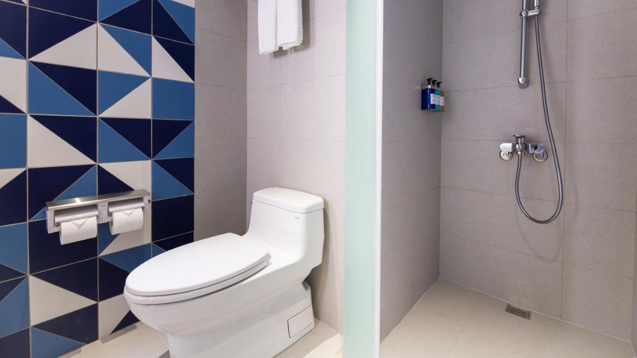 Holiday Inn Express Taichung Fengchia By Ihg Extérieur photo