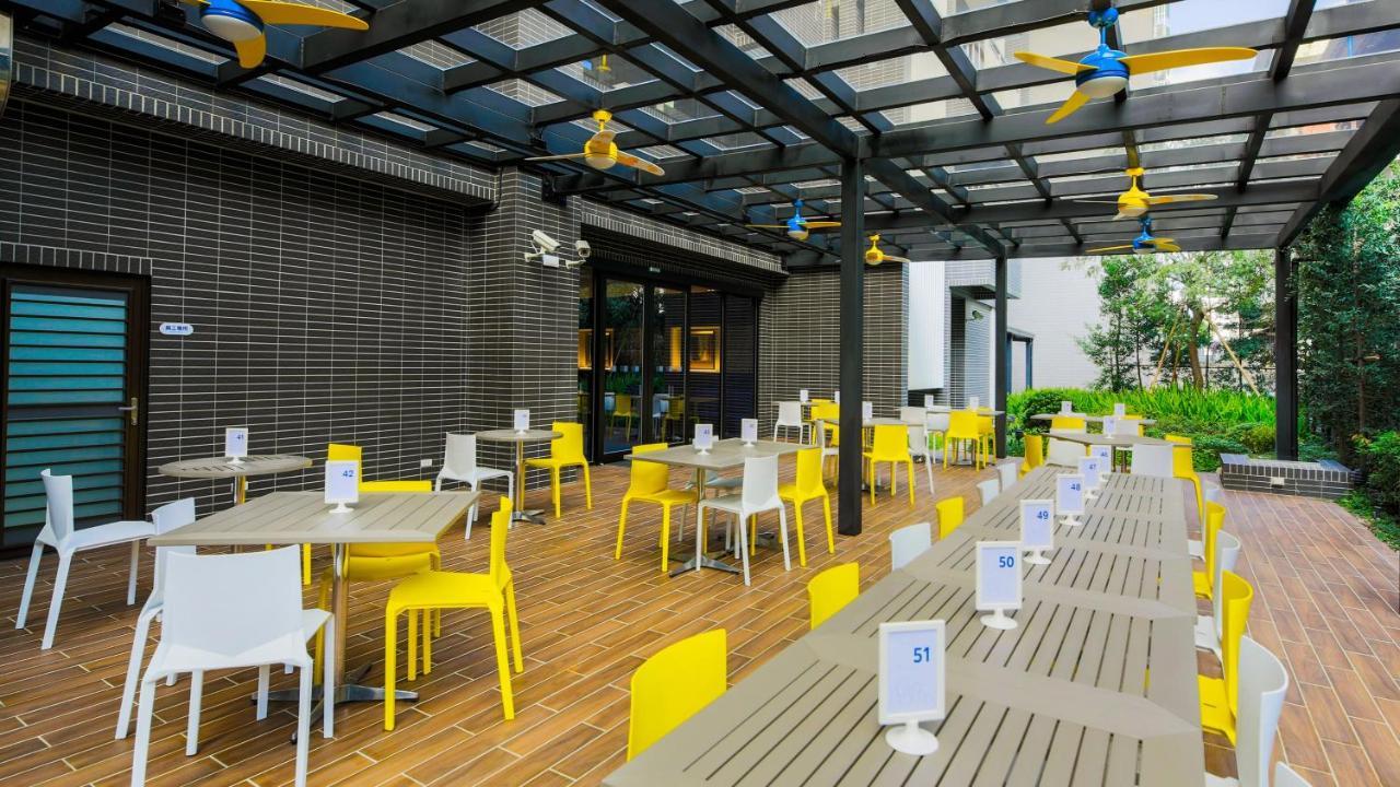 Holiday Inn Express Taichung Fengchia By Ihg Extérieur photo