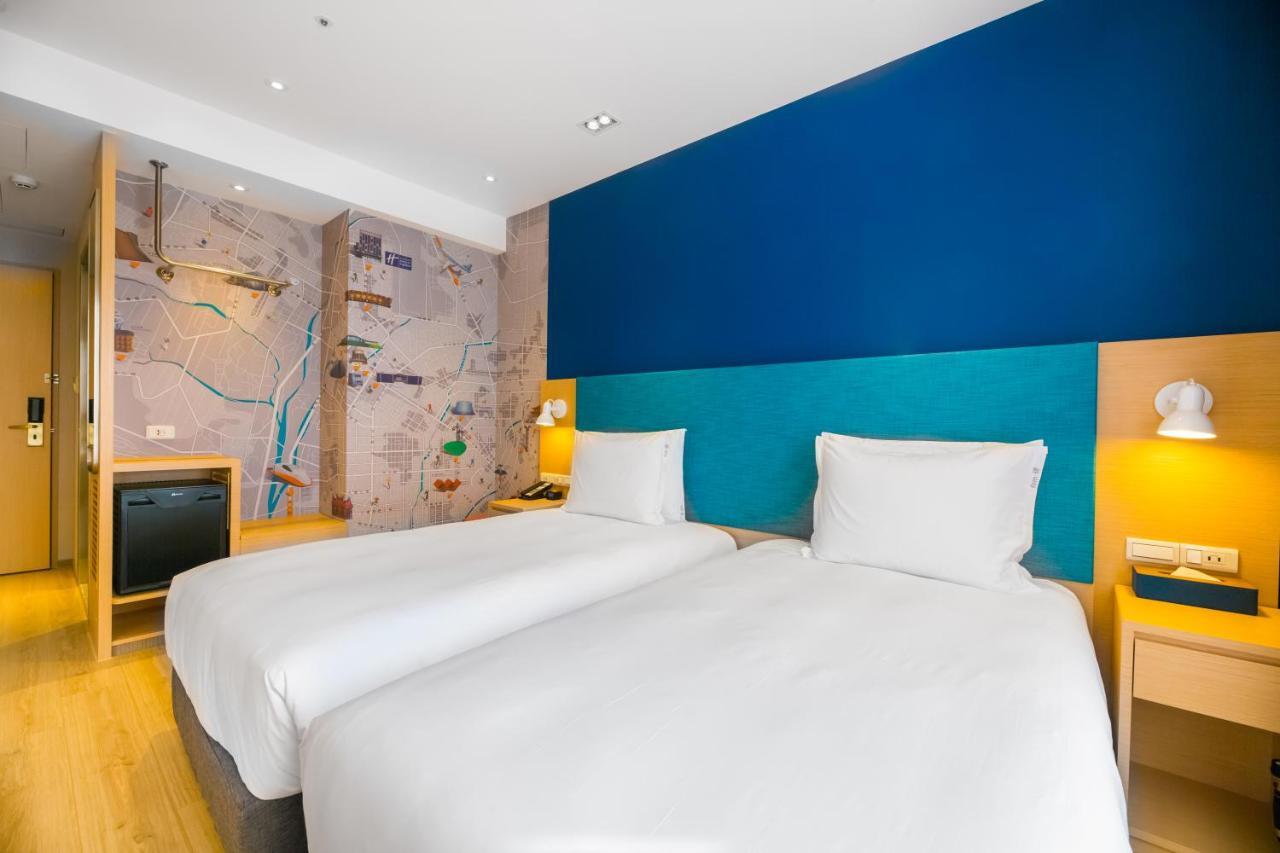 Holiday Inn Express Taichung Fengchia By Ihg Extérieur photo