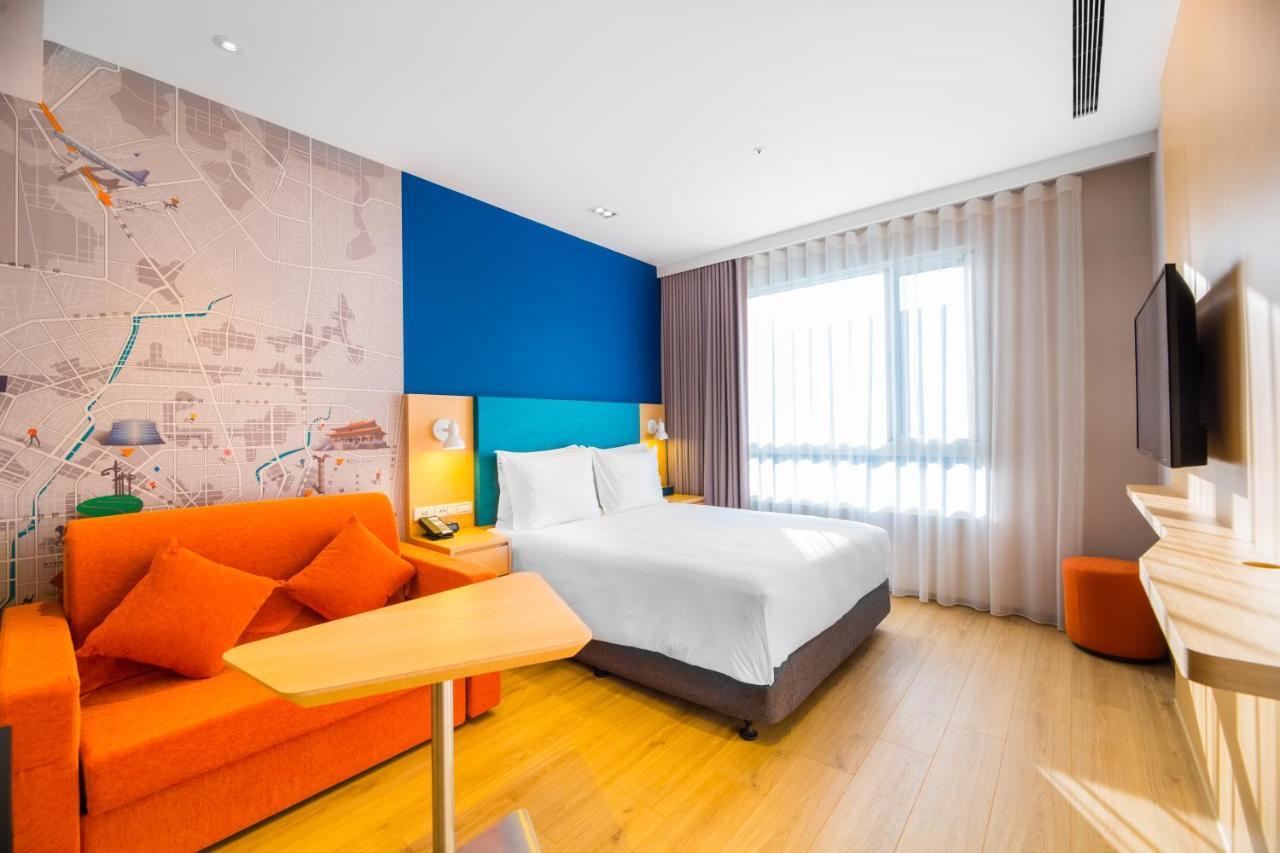 Holiday Inn Express Taichung Fengchia By Ihg Extérieur photo