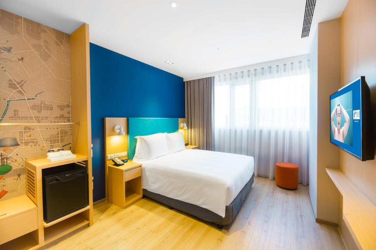 Holiday Inn Express Taichung Fengchia By Ihg Extérieur photo