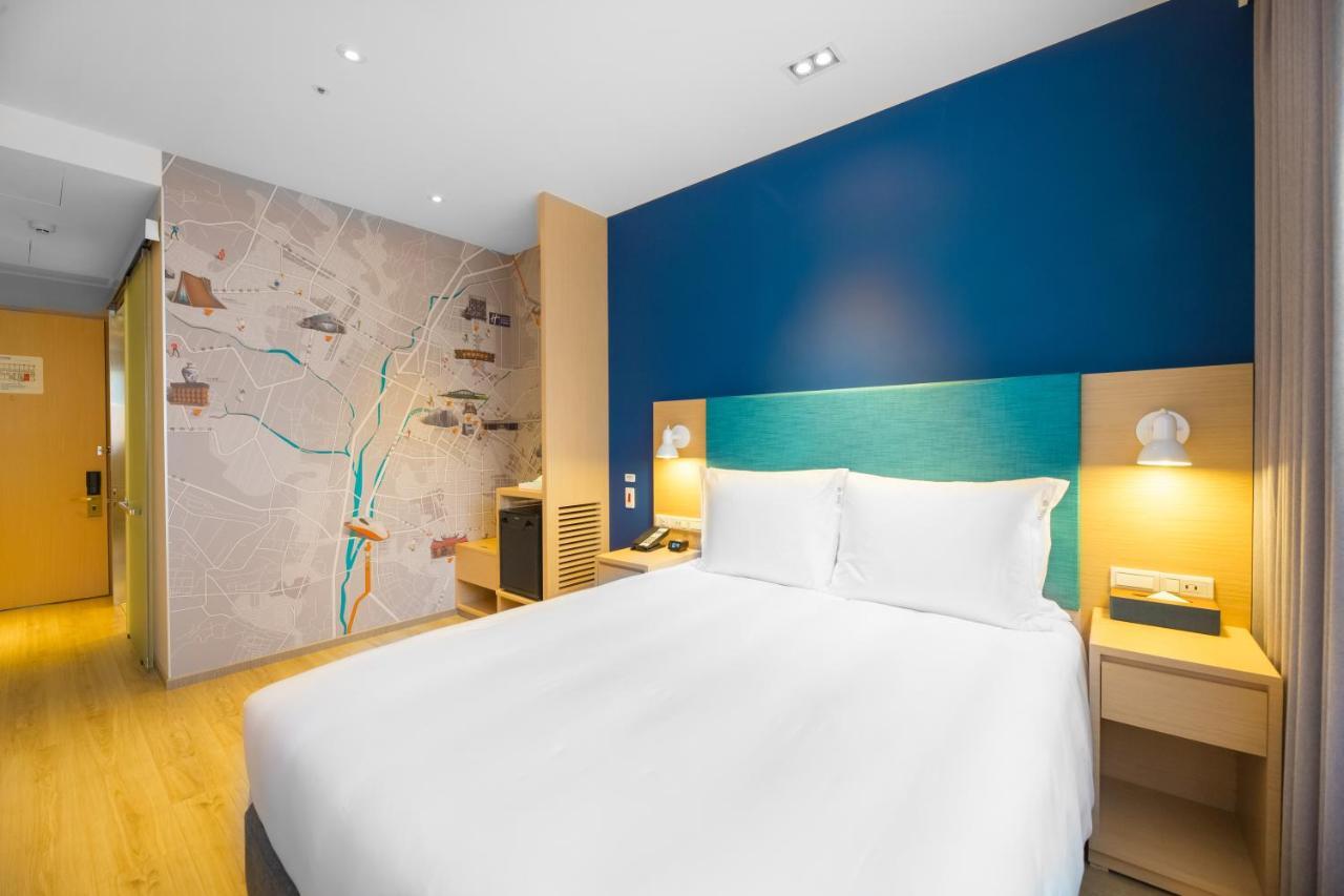 Holiday Inn Express Taichung Fengchia By Ihg Extérieur photo
